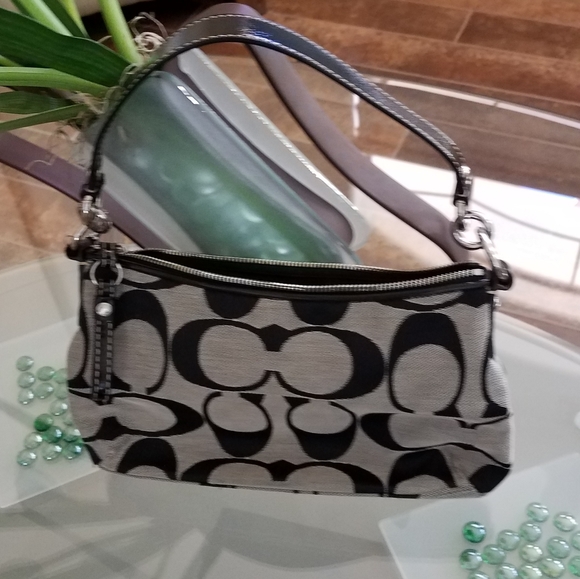 Coach purse - Picture 2 of 5